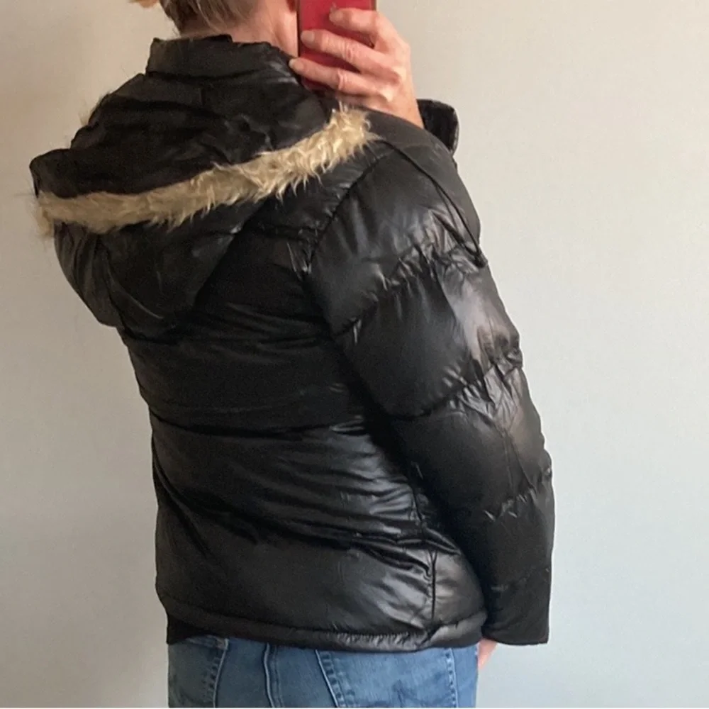 Black Hooded Puffer Jacket - Picture 6 of 9